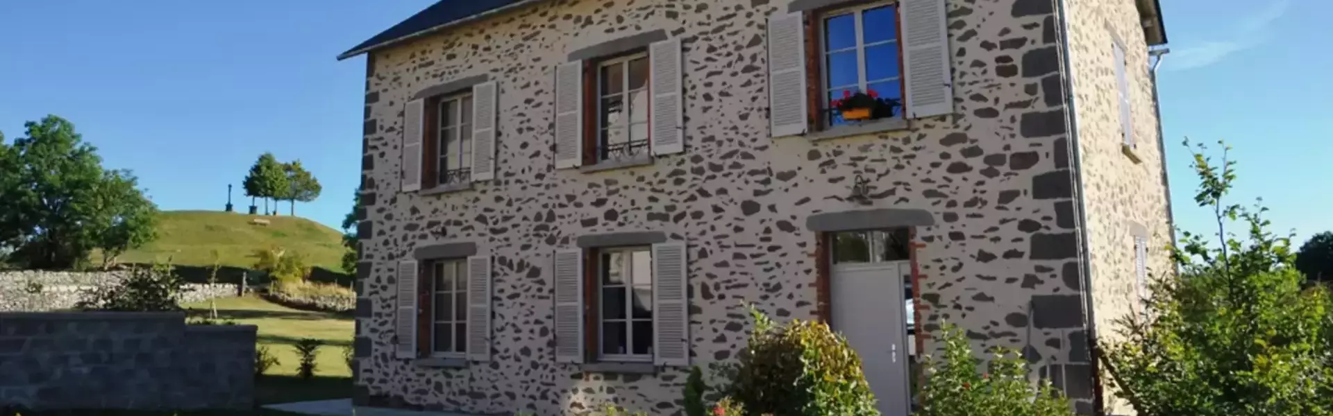 Gîte La Remise (maison 210m² pour 10 personnes) dans le Cantal